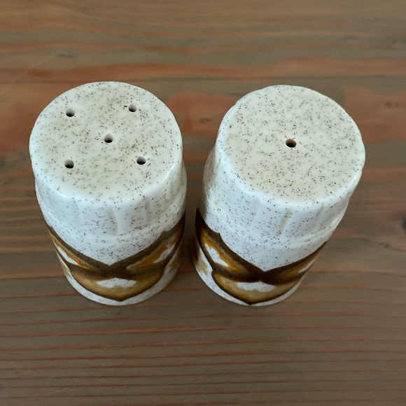 Palissy England ‘Kalabar’ salt & pepper shakers - Picture 3 of 4